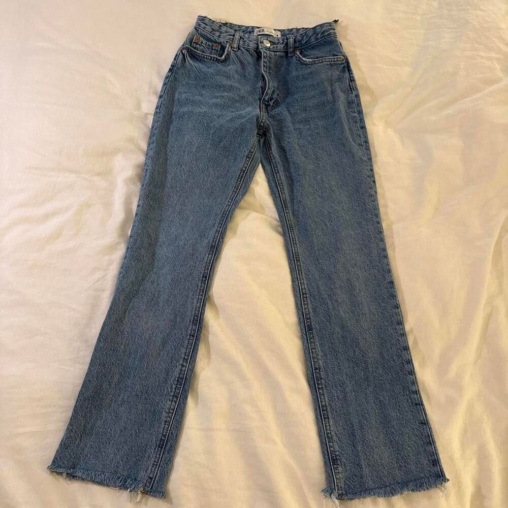 Zara Women's Blue and Navy high rise Jeans light wash, size 2